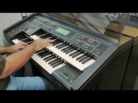 Órgão Yamaha EL-900m. Um órgão envolvente!