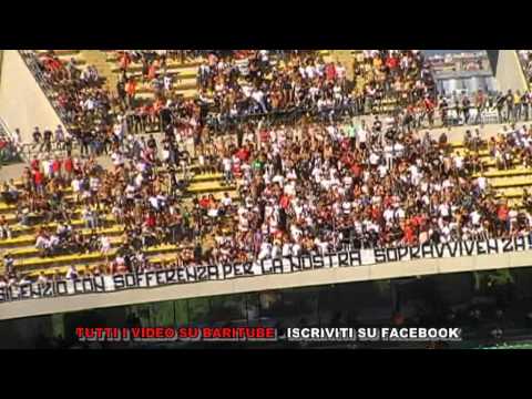 BARI - LIVORNO 1-0 STRISCIONE ULTRAS 01 10 2011.mpg