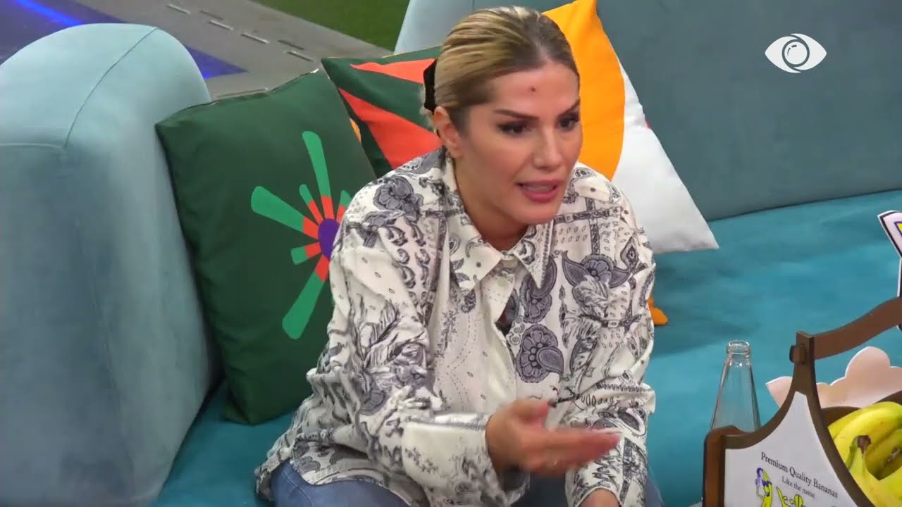 “Jam në një shtet të lirë dhe mund të bëj çfarë të dua”/ Juli debaton me Ilnisën