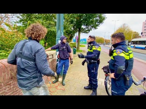 Follia della pesca magnetica ad Amsterdam