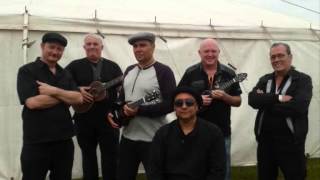 I'm only sleeping, By Ukulele Theatre