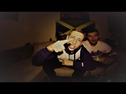 Młodi - 03. A Ty Masz feat DNT