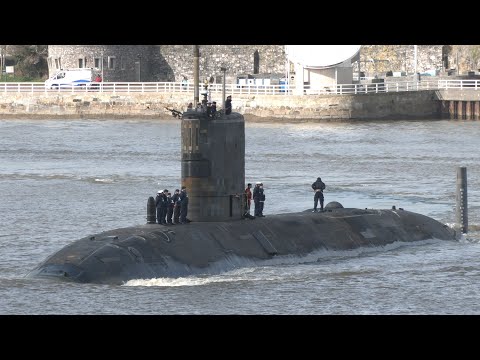 Nuclear attack submarine outbound from base: HMS Triumph ⚓️