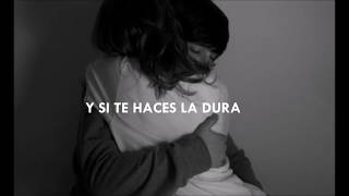 Mala Actitud - CNCO | Letra