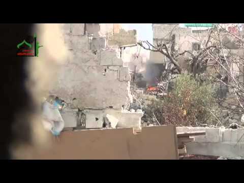 استهداف دبابة لقوات النظام من قبل كتيبة المقداد بن عمرو في مدينة داريا في محافظة ريف دمشق