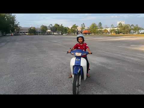 First time bawa motor nak langgar adik