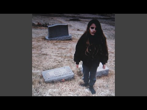 Videoclip de Not In Love (Radio Version) — Crystal Castles