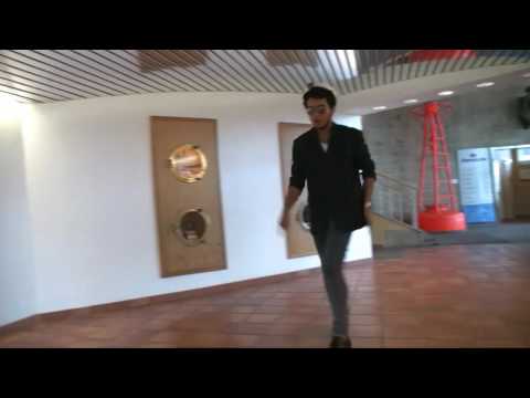 Elvis Presley And JXL - little Less Conversation (Feat. Captain Stevenage)