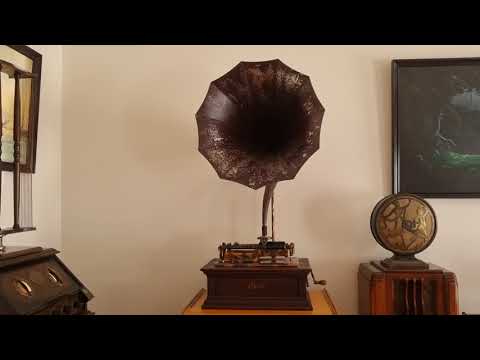 Very rare Edison Ideal phonograph playing America 2 minute phonograph cylinder record