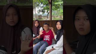 Download lagu Ketika cowo berani sama cewe #shortvideo #lucu #funny #hiburansegar #comedy mp3 Download lagu Ketika cowo berani sama cewe #shortvideo #lucu #funny #hiburansegar #comedy mp3