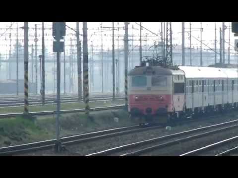 Plecháč, elektrická lokomotiva řady 242 (FHD)