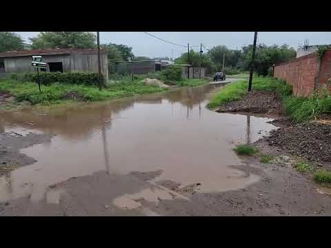 Tras las lluvias, un barrio quedó aislado en Valle Viejo