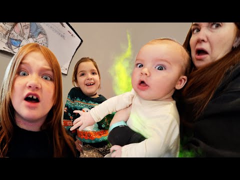 A for APPLE STORE with ADLEY!!  Navey's First Phone! Enzo gets an iPad! Adleys the Boss play pretend