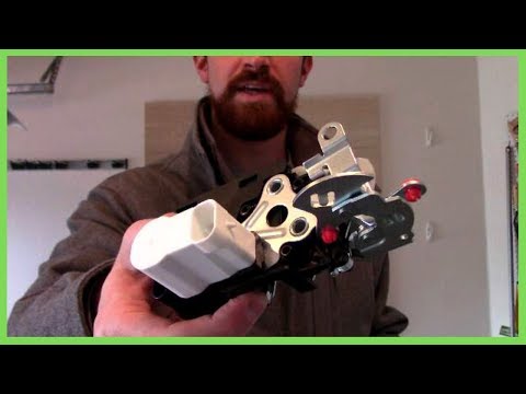 Replacing Rear Liftgate Lock Actuator - Chevy Trailblazer 2002