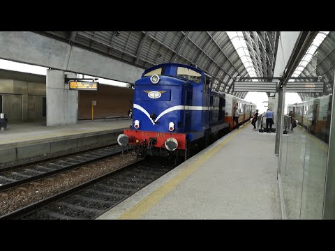 Locomotiva CP 1455 / máquina histórica + 2  schindler Linha Douro com Portuguese Railways locomotive