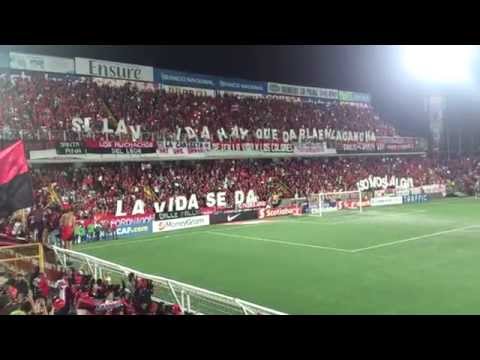 "Recibimiento a Liga Deportiva Alajuelense vs Montreal Impact (1080p)" Barra: La 12 &bull; Club: Alajuelense