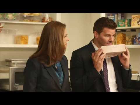 BONES 9x10 Promotional Photos 'The Mystery in the Meat'