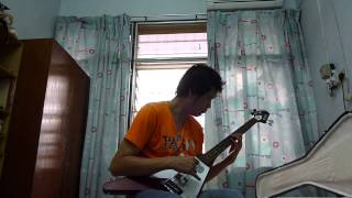Video thumbnail for Vox Pathfinder 10 bass amp, 2012 Gibson flying v bass soundcheck by Eddy Tan