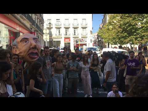 Lisboa, greve climática estudantil - Praça Luís de Camões parte 1