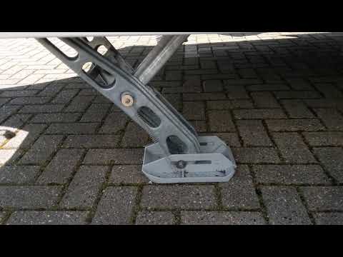 E & P Hydraulics Caravan Self level demonstration