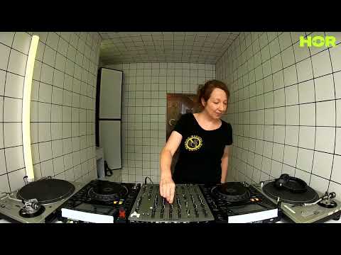 Mother's Finest Showcase - Miriam Schulte / August 27 / 5pm-6pm