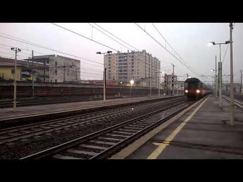 E464 395 + 8 MDVC (7 Trenord e pilota XMPR) - Milano Greco 16/01/2015