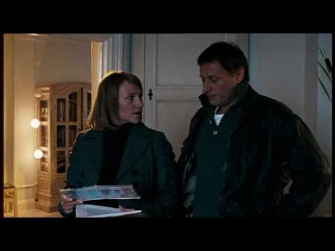 VERGEBUNG Szene: Mikael gibt Lisbeths Anwältin das Video mit der Vergewaltigung durch Bjurman [HD]
