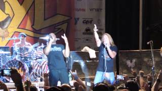 DMC &amp; Jackyl - Walk This Way (Aerosmith) - Roar On The Shore Erie, PA July 16, 2015 DSCN9574c