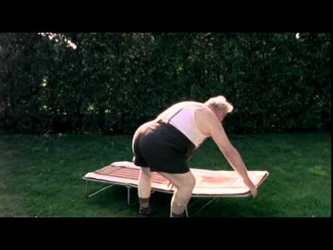 Nachbarschaftsstreit - Filmausschnitt "Hundstage" von Ulrich Seidl