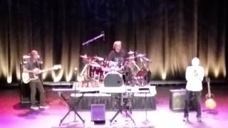 John Mayall 6 10 17 "Room to Move" Paramount Peekskill NY