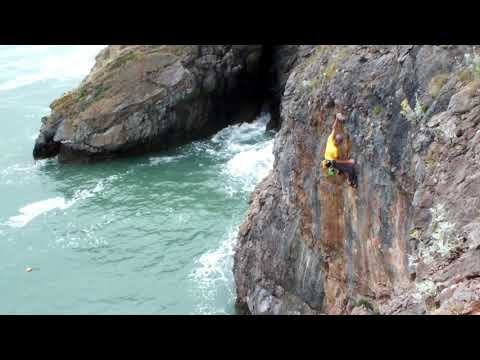Death Metal Mountain (E5), London Bridge, Torquay, UK. The deep water solo first ascent, June 2021.