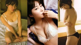 指原莉乃　セミヌード、下着姿など画像集。写真集「スキャンダル中毒」でのセミヌードやランジェリー姿が刺激的でエロい！美脚に美尻がセクシーなショットも満載。sashihara rino