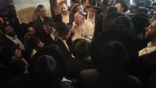 מצמרר: הרב יעקב עדס בהלוויית הרב שאול צדקה בתפלה על הגיוס (מורשת מרן) - התמונה מוצגת ישירות מתוך אתר האינטרנט יוטיוב. זכויות היוצרים בתמונה שייכות ליוצרה. קישור קרדיט למקור התוכן נמצא בתוך דף הסרטון מצמרר: הרב יעקב עדס בהלוויית הרב שאול צדקה בתפלה על הגיוס (מורשת מרן) - התמונה מוצגת ישירות מתוך אתר האינטרנט יוטיוב. זכויות היוצרים בתמונה שייכות ליוצרה. קישור קרדיט למקור התוכן נמצא בתוך דף הסרטון