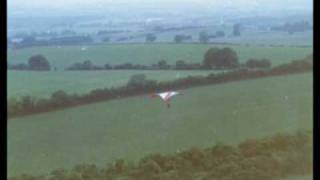 preview picture of video '1974.06 Vigo Village Kent England  Hang Gliding- don liddard'