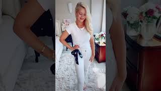 EASY FASHION HACK TIKTOK | HOT TO STYLE A MONOCHROMATIC LOOK | FASHION OVER 50 | #SHORTS