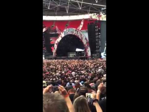 AC/DC intro Live at Wembley Stadium 4/7/15