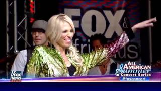 Debbie Gibson performs &quot;Only in My Dreams&quot;