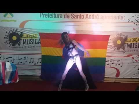 Raylla Daher no show da diversidade de Santo André 2017