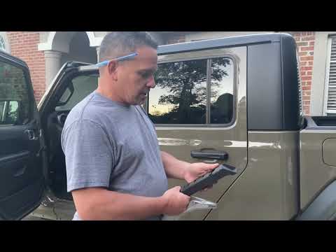 Stuck Torx Door Hinge Bolts on Jeep Gladiator