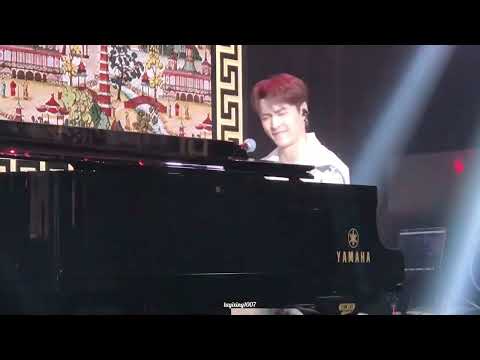 190325 Zhang Yixing Lay   amfAR Gala 2019 in Hong Kong Performance 《Flavor》Fan Cam Cut