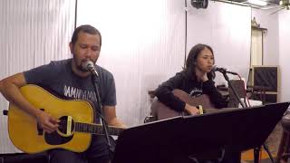 Johnoy Danao and Clara Benin sings  "THE RIGHT TIME"