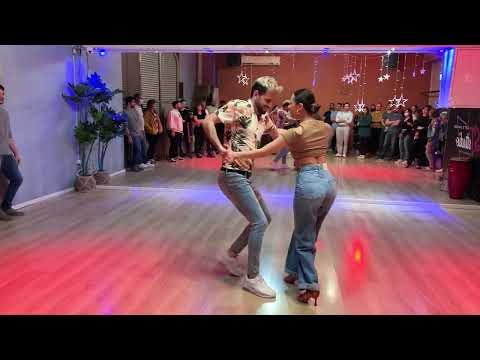 Jhonny Evidence - Março Puma - Desnuda - Daniel & Tom (Dance)