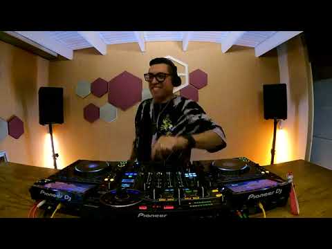 2Robots - Acid & Tech House ( Musik Academy )