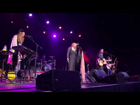 Rumours ATL Fleetwood Mac Tribute - Dreams (The Hall - Little Rock, Arkansas - January 18, 2024)