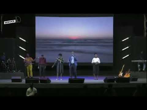 Peniel Mambu - Tant que tu donnes un chant + Oza Nzambe + Tu es fidèle  (Temps d'adoration)