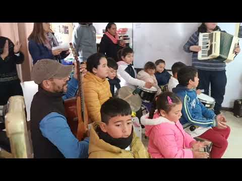 Jornada en la escuela N° 46 Chilcas y Chingola, Florida,  2024. Mario Regalo ,cantautor.