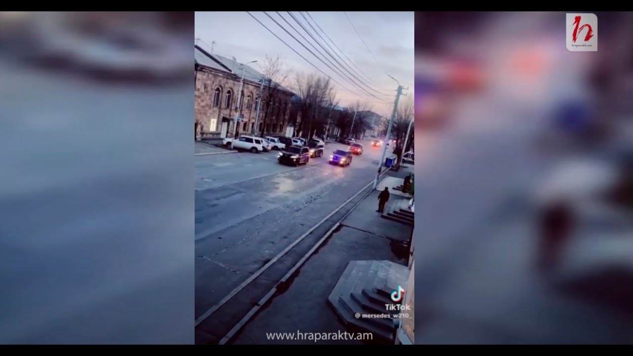 Փաշինյանի ավտոշարասյունը՝ Գյումրիում