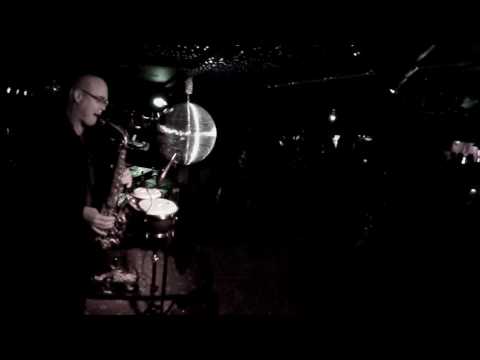 Саксофонист Syntheticsax - клуб Ничего Личного (начало)