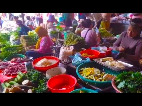 Morning Street Food At Deum Thkouv Market - Daily Life And Food Video