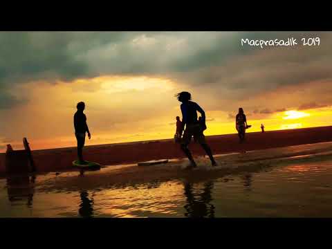 Sunset time on the beach !